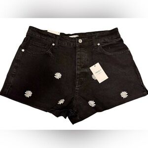 Forever 21 Black Daisy Embroidered Jean Shorts